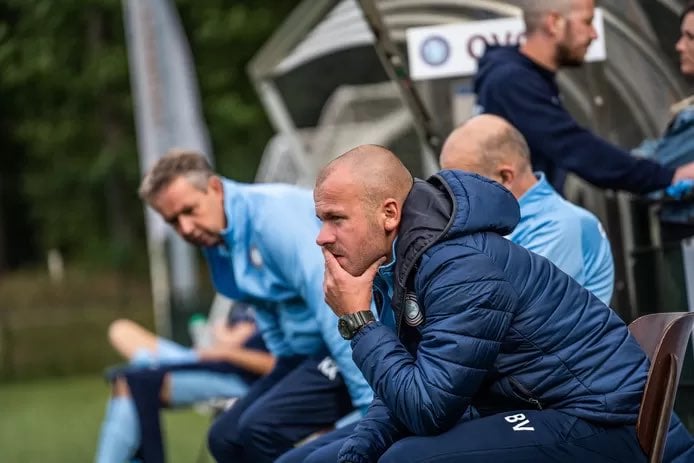 Trainer Bastiaan Veldhuizen verlengt contract niet